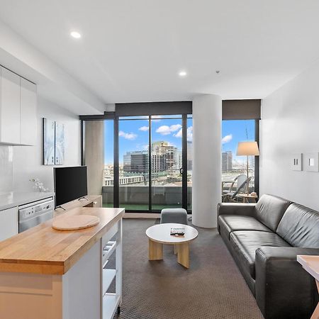 Resort Style Living Yarra Wharf Melbourne Exterior photo