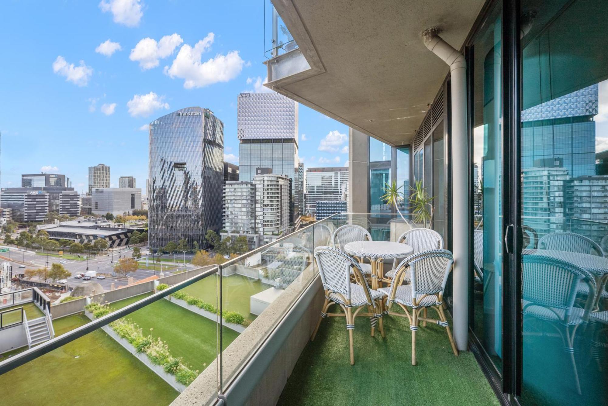 Resort Style Living Yarra Wharf Melbourne Exterior photo