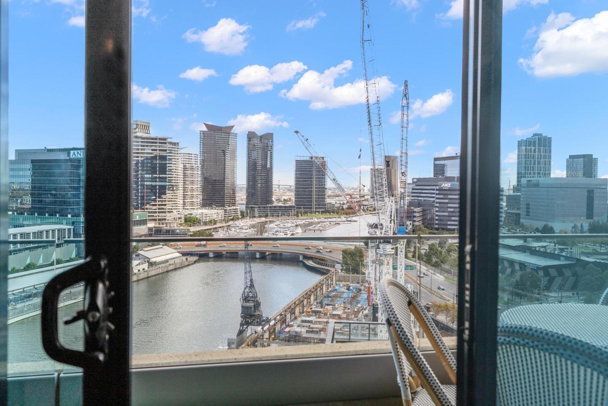 Resort Style Living Yarra Wharf Melbourne Exterior photo