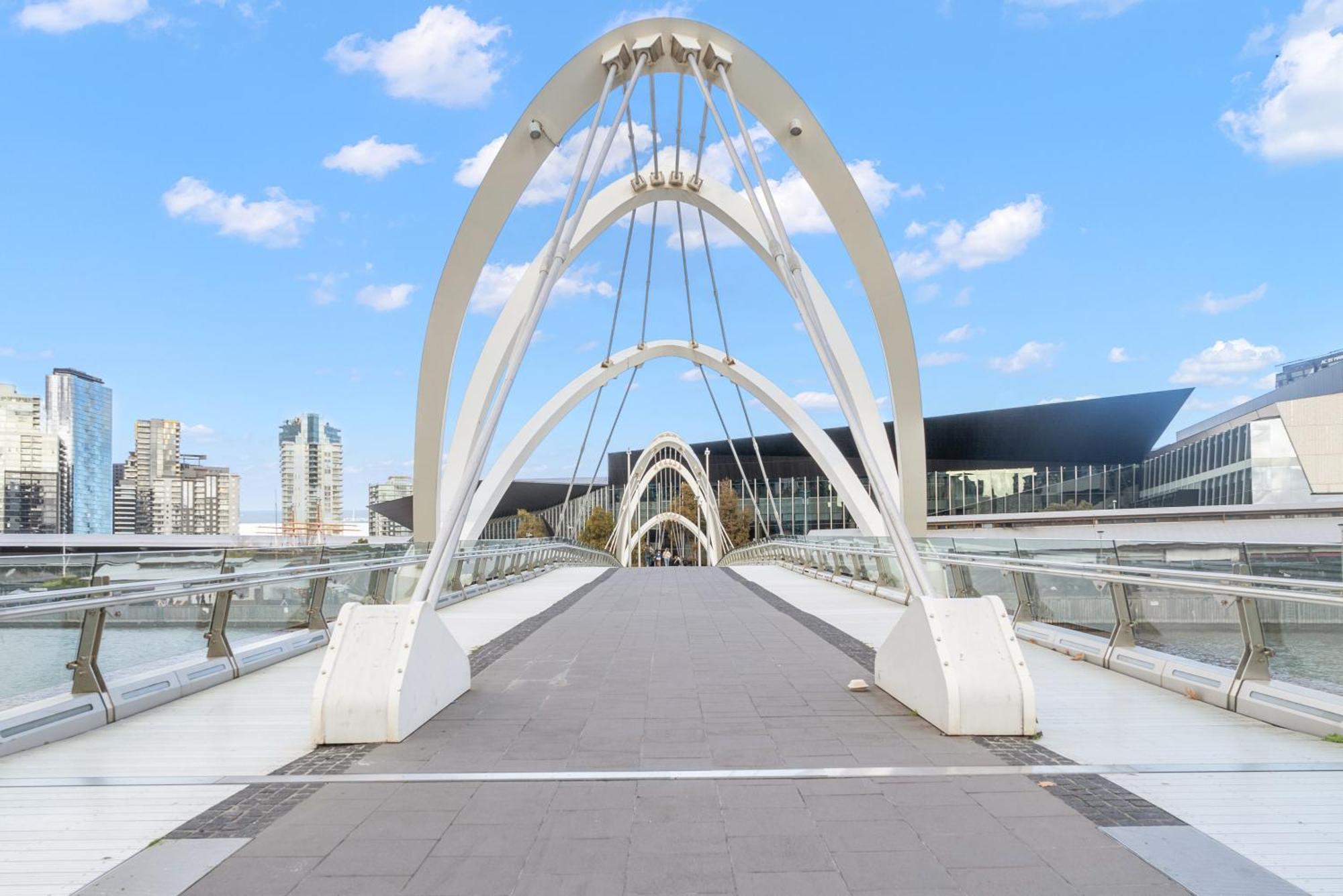 Resort Style Living Yarra Wharf Melbourne Exterior photo
